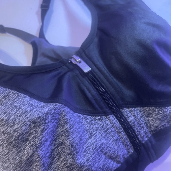 Victoria’s Secret limited edition VSX Black womens sports bra zip double padded - Picture 5 of 16